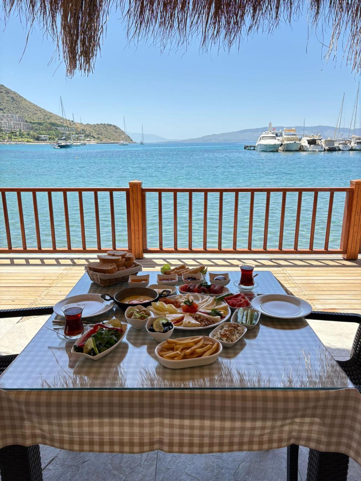 Otel Aksoy Taş Ev